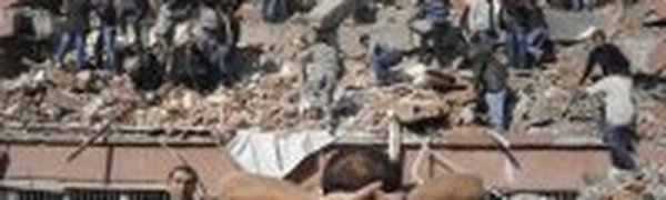 Землетрясение в Турции унесло жизни людей