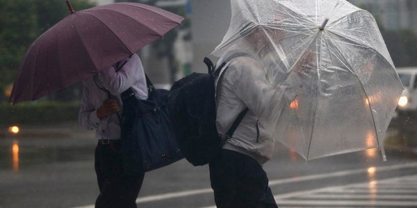 6 человек погибли в Японии из-за ливней