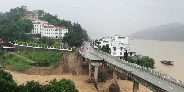 Тайфун «Непартак» атаковал Восточный Китай (ВИДЕО)