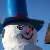 В Баварии слепили гигантского снеговика