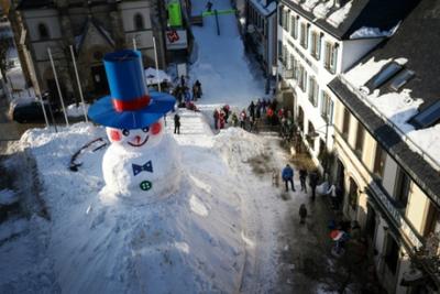 В Баварии слепили гигантского снеговика