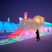 В Харбине проходит международный фестиваль снежных и ледяных скульптур