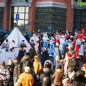 Во Владивостоке впервые прошло шествие Дедов Морозов