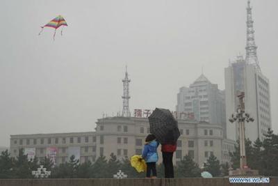 Китай заволокло смогом
