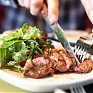 Красное мясо следует есть только вместе с салатом