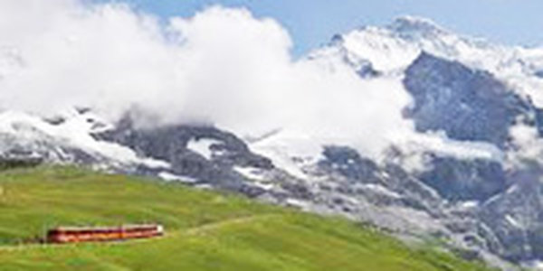Экологи требуют запретить автоперевозки в Альпах