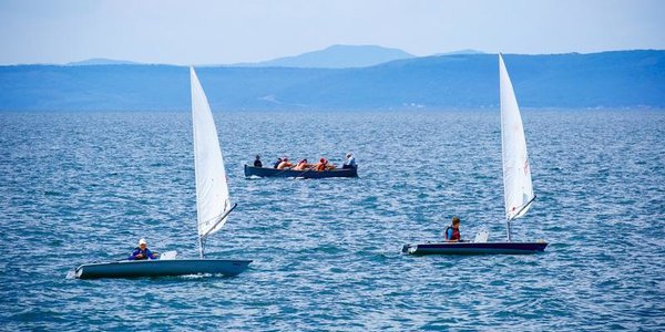 В предстоящие выходные Амурский залив украсят паруса