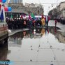 Первомай встретили с дождем