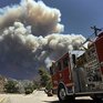 Лос-Анджелес охвачен пламенем огня (ФОТО)