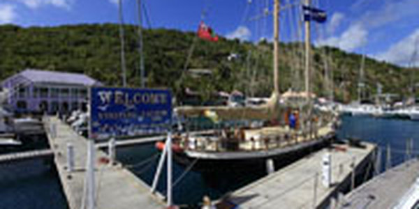 Российская яхта заблудилась в Бермудском треугольнике в пятницу, 13