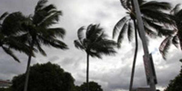На северо-запад Австралии обрушился тропический циклон