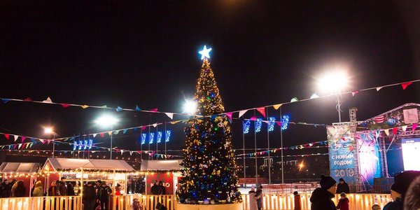 Владивосток готовится встречать Новый год (ФОТО)