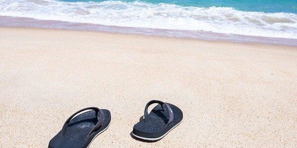 Названа вредная для здоровья летняя обувь