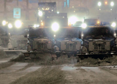 Дорожная техника готова выйти на очистку Владивостока от снега