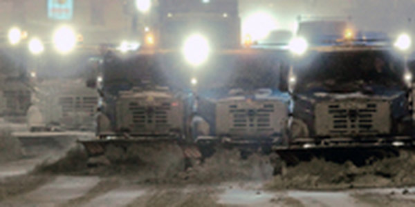 Дорожная техника готова выйти на очистку Владивостока от снега