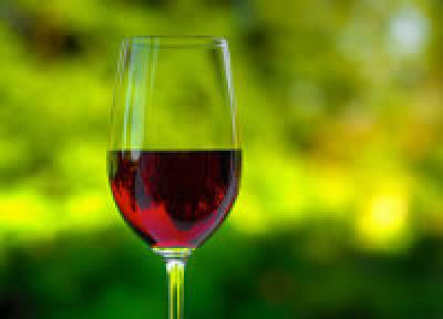 От парадонтита спасет красное вино