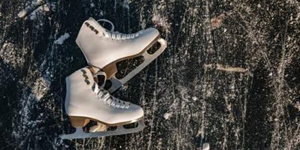 Катки и хоккейные коробки начали заливать во Владивостоке (АДРЕСА)