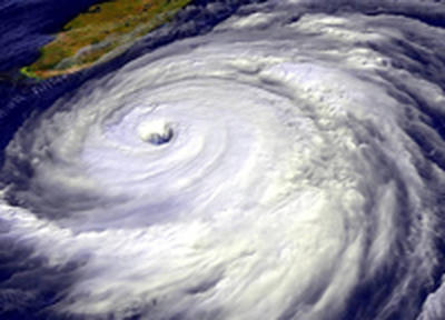 Тайфуны, зародившиеся вчера, продолжают действовать