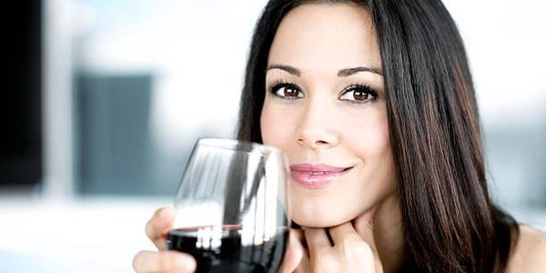 Красное вино может защитить зубы от кариеса