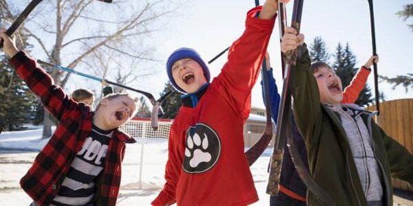 Восемь новых хоккейных коробок появилось во Владивостоке