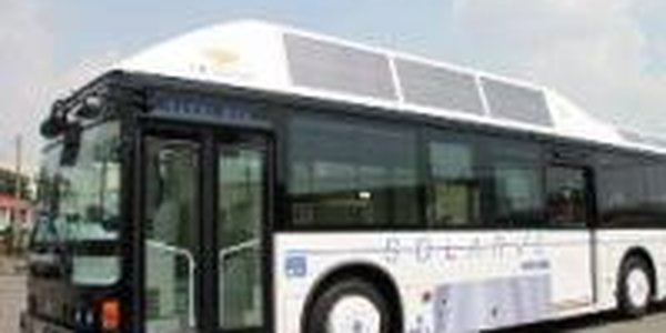 Первый в мире автобус на солнечных батареях
