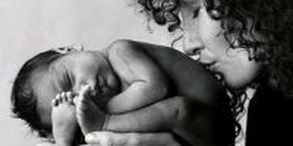 Материнский поцелуй — лучшее лекарство 