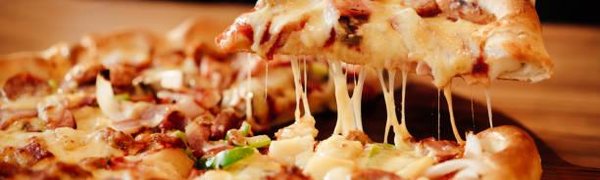 Россияне всё чаще предпочитают пиццу другому фастфуду