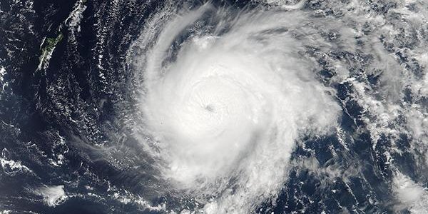 Угрожает ли Приморью тайфун «Лайонрок»? (ВИДЕО)