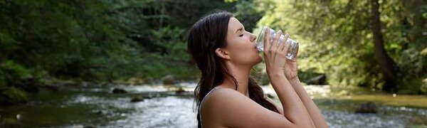 Как правильно употреблять воду в жару