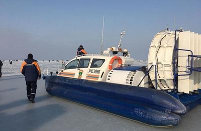Более 30 рыбаков-любителей спасли с оторвавшейся льдины в Приморье