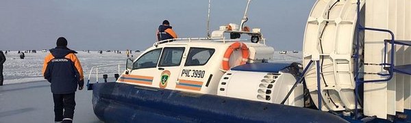 Более 30 рыбаков-любителей спасли с оторвавшейся льдины в Приморье