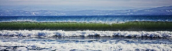 Можно ли заразиться коронавирусом в море или бассейне, рассказали вирусологи
