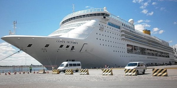 Во Владивосток впервые прибывает трансокеанский лайнер «Costa Victoria»