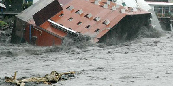 Тайфун MORAKOT: наводнения, ливни и оползни (ФОТО)