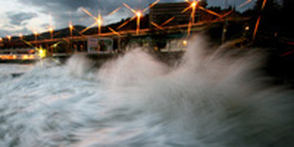 Мощный шторм обрушился на Китай 