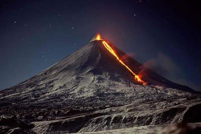 На Камчатке после 5-месячного сна проснулся вулкан Ключевской