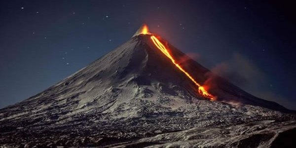 На Камчатке после 5-месячного сна проснулся вулкан Ключевской