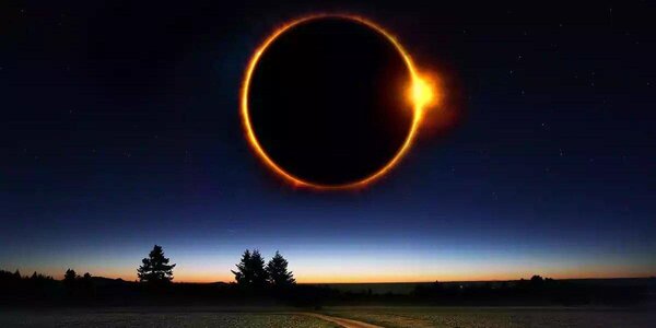 Полное затмение Луны и суперлуние жители Приморья увидят в среду