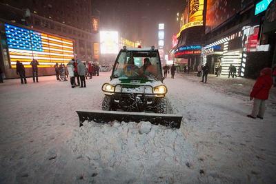 Cеверо-восток США накрывает крупнейшая в истории снежная буря