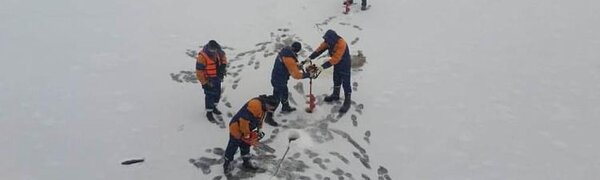 Приморские спасатели начали подрывы льда на реках края