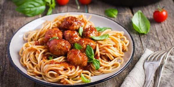 Израильские учёные: на ужин нужно есть спагетти и булочки