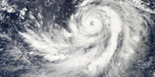 В северо-западной части Тихого океан продолжается активная тайфунная деятельность