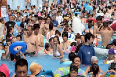Более тысячи человек госпитализированы за сутки в Японии из-за жары