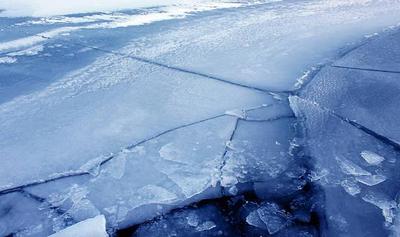 Тонкий лёд: жителей Приморья предупреждают об опасности