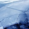 Тонкий лёд: жителей Приморья предупреждают об опасности