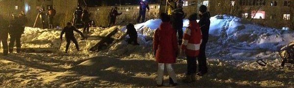 Заполярный город Кировск накрыло лавиной (ФОТО; ВИДЕО)