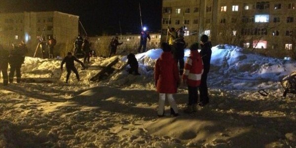 Заполярный город Кировск накрыло лавиной (ФОТО; ВИДЕО)