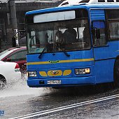 Проливной дождь и сильный ветер царят во Владивостоке (ФОТО)