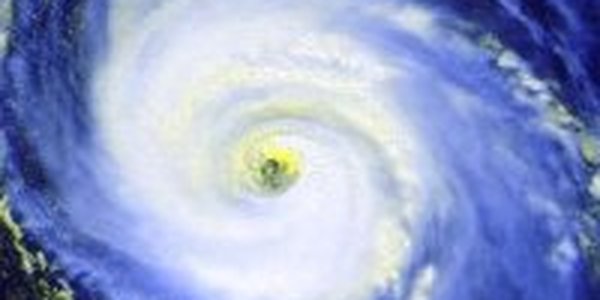 Тайфун «Songda» превратился в обычный циклон