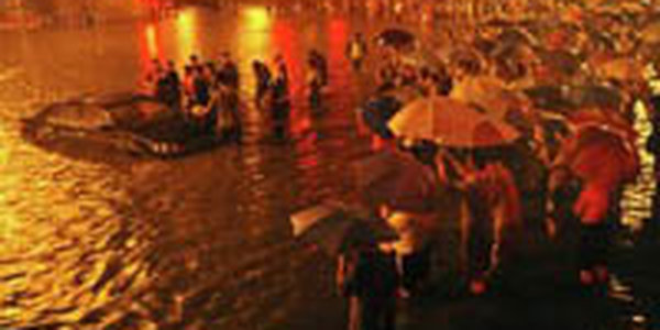 Часть Пекина ушла под воду из-за сильнейшего за 60 лет ливня